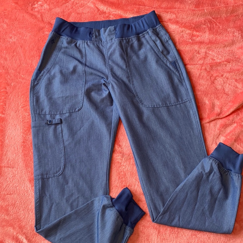 Med couture Jogger scrub pants size s
